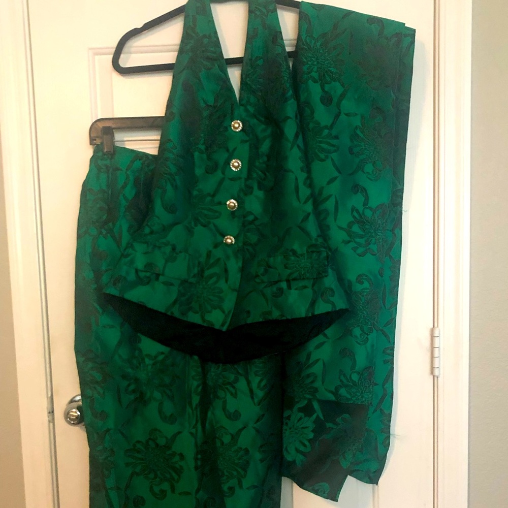 Green and Black 3 Piece Formal Dress
